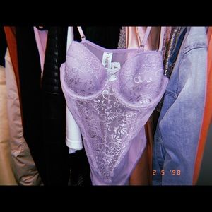 Lilac floral print lace bodysuit 🦄